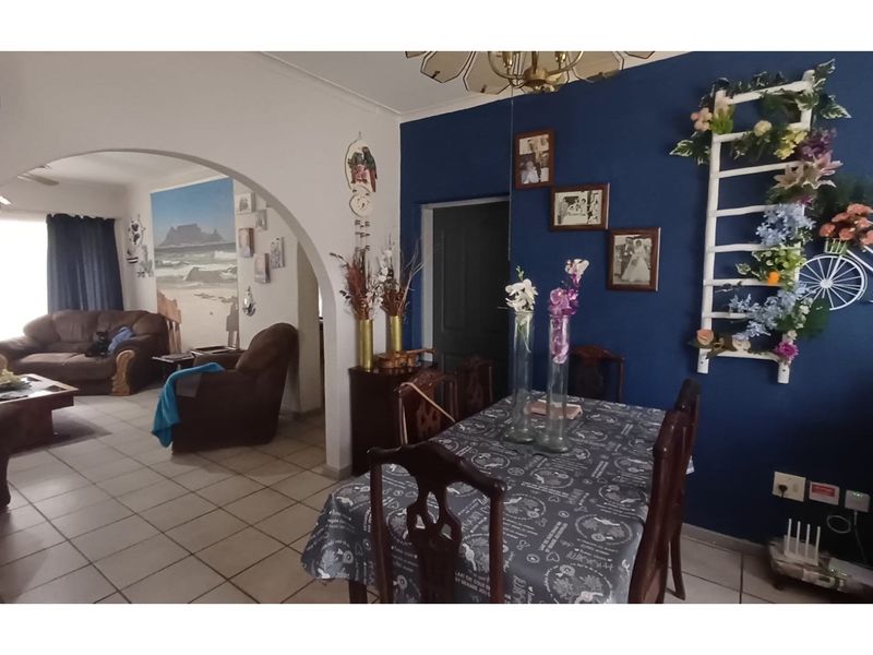 3-Bed Oasis with Batchelor flat in Louis Trichardt - Photo 9