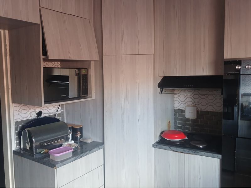 "Chic 2-Bed, 2-Bath Home: Modern Comfort Awaits" - Photo 3