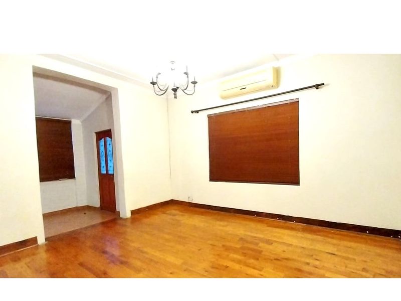 3 Bedroom Home with Pool And Ample Parking in Glenwood - Photo 5