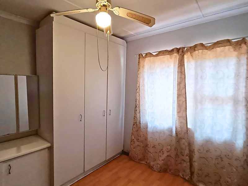 Low-Maintenance Face-Brick Townhouse in Secure Abbotsford Complex - Photo 10