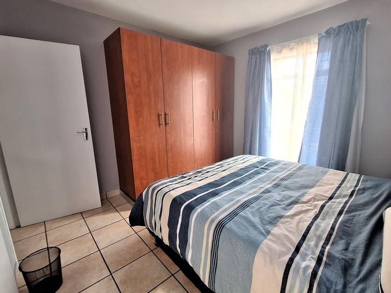 2 bedroom, 2 bathroom Apartment to Rent in Lockwood Ext 29 - Photo 5