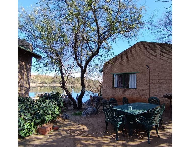 We strive to help you find your dream property. - Photo 9