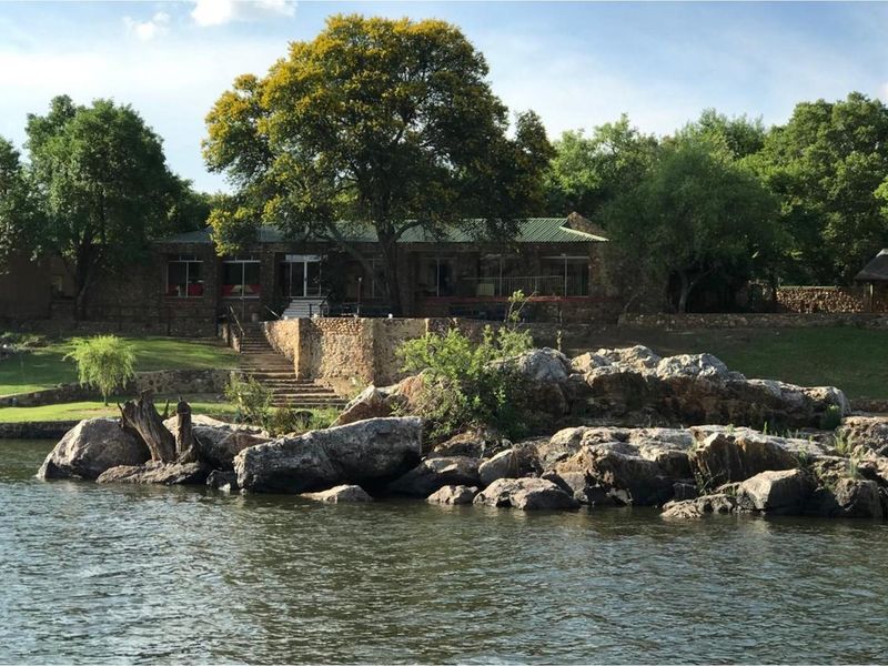 We strive to help you find your dream property. - Photo 5