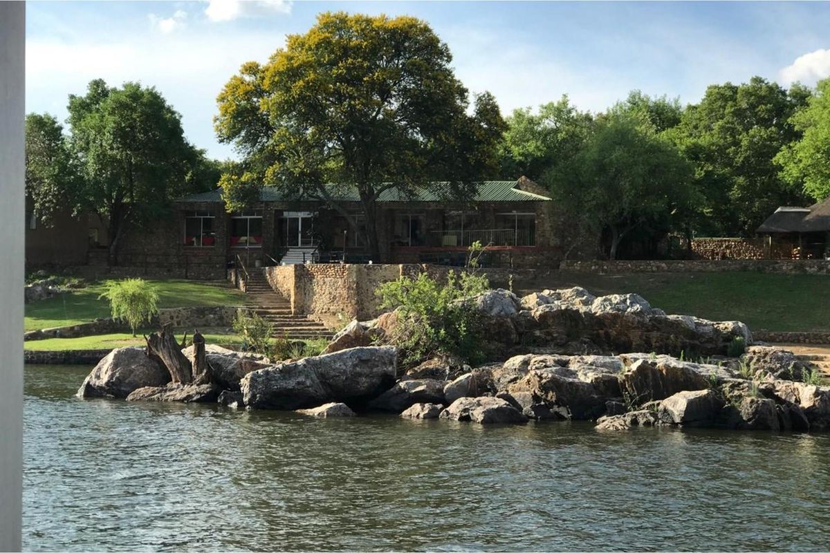 We strive to help you find your dream property. - Photo 5