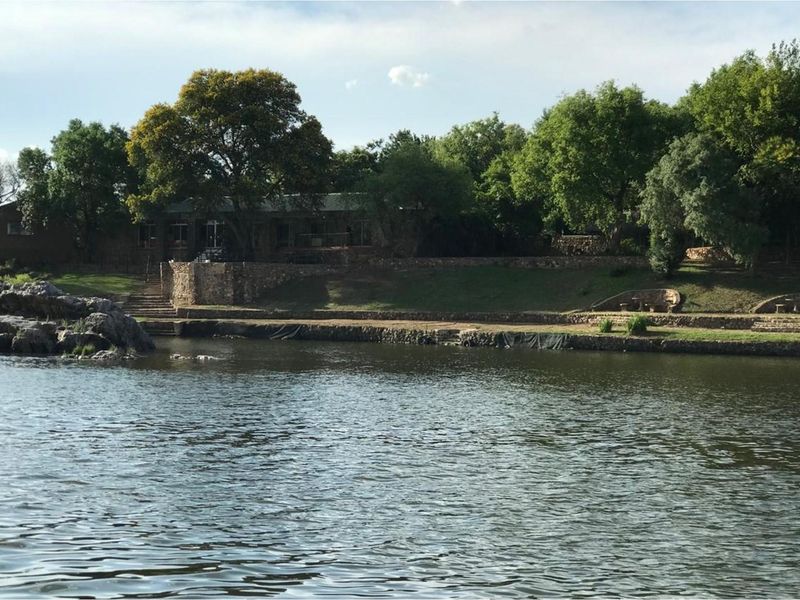 We strive to help you find your dream property. - Photo 2