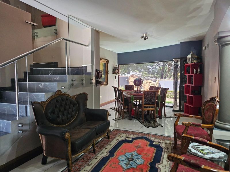 Style and luxury at its best. Elegance, atmosphere and comfort, if you love life start here. - Photo 10