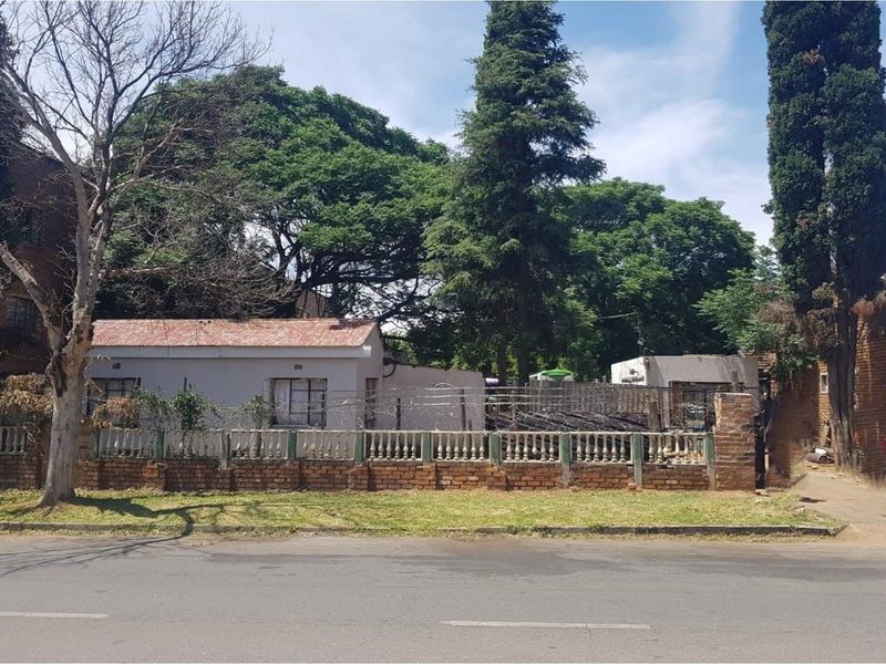 Prime Location, Prime Potential: Reimagine Your Future in Kempton Park CBD - Photo 4