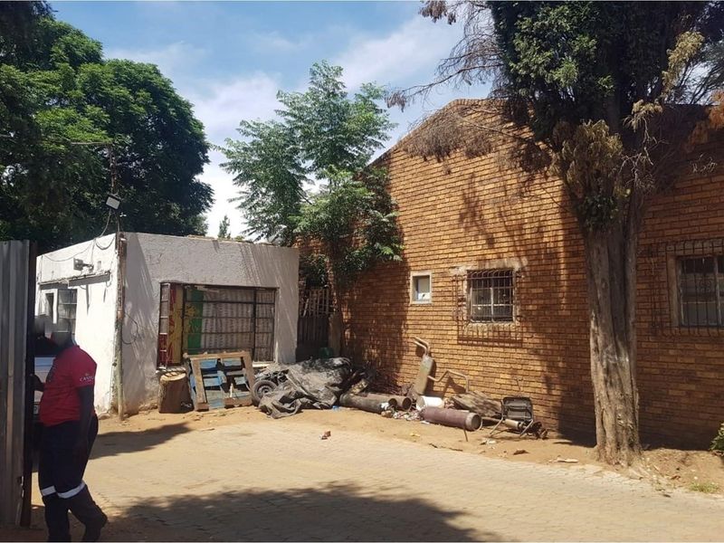 Prime Location, Prime Potential: Reimagine Your Future in Kempton Park CBD - Photo 5