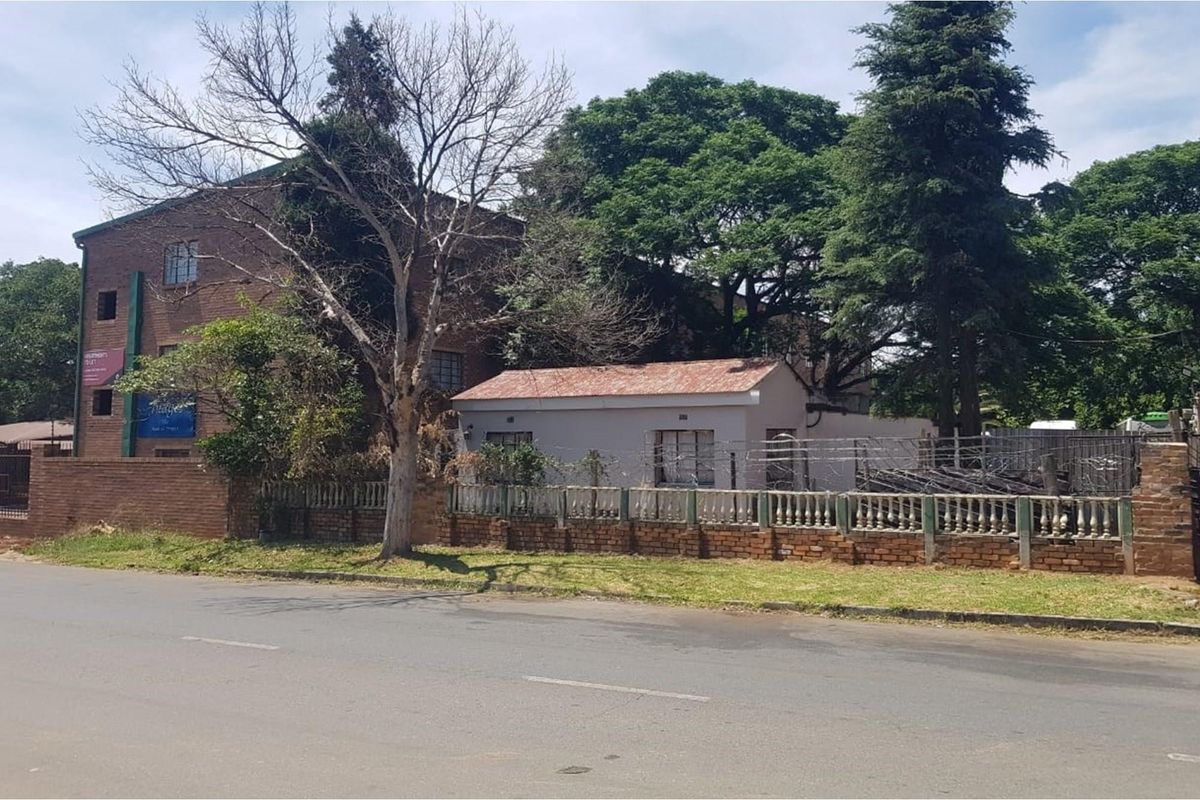 Prime Location, Prime Potential: Reimagine Your Future in Kempton Park CBD - Photo 3