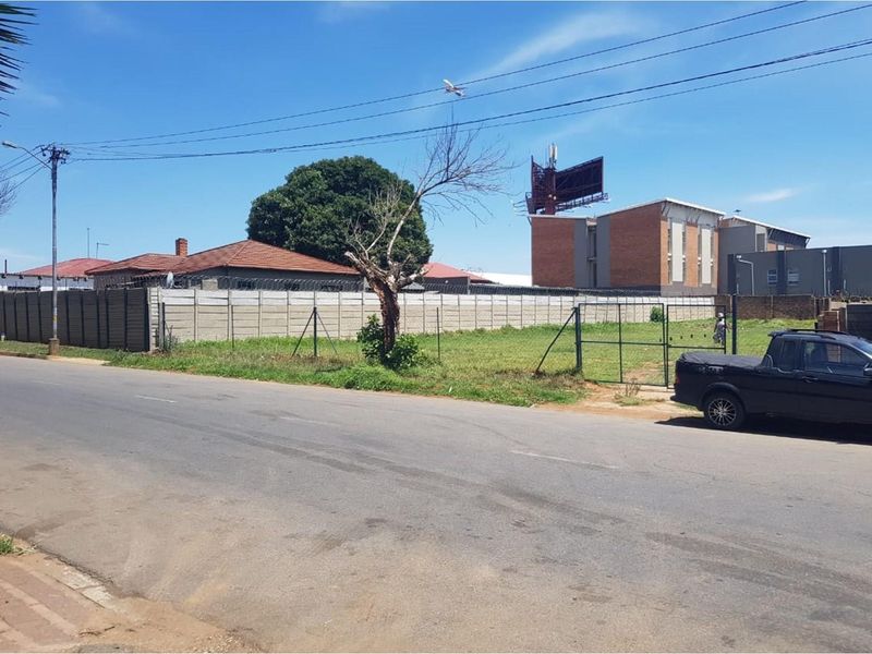 Prime Location, Prime Potential: Reimagine Your Future in Kempton Park CBD - Photo 10