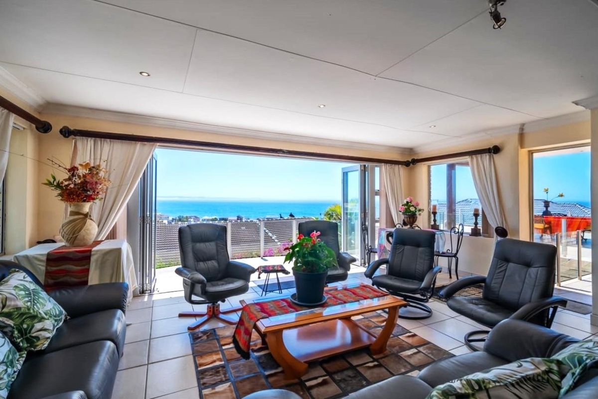 Exclusive Luxury Double-Storey Home with Panoramic Sea Views in Wavecrest, Jeffreys Bay - Photo 4