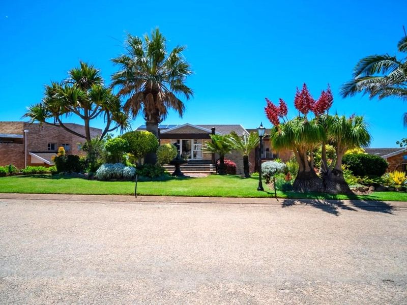 Exclusive Luxury Double-Storey Home with Panoramic Sea Views in Wavecrest, Jeffreys Bay - Photo 6