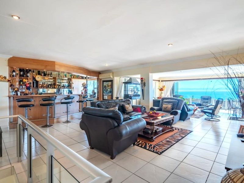 Exclusive Luxury Double-Storey Home with Panoramic Sea Views in Wavecrest, Jeffreys Bay - Photo 3