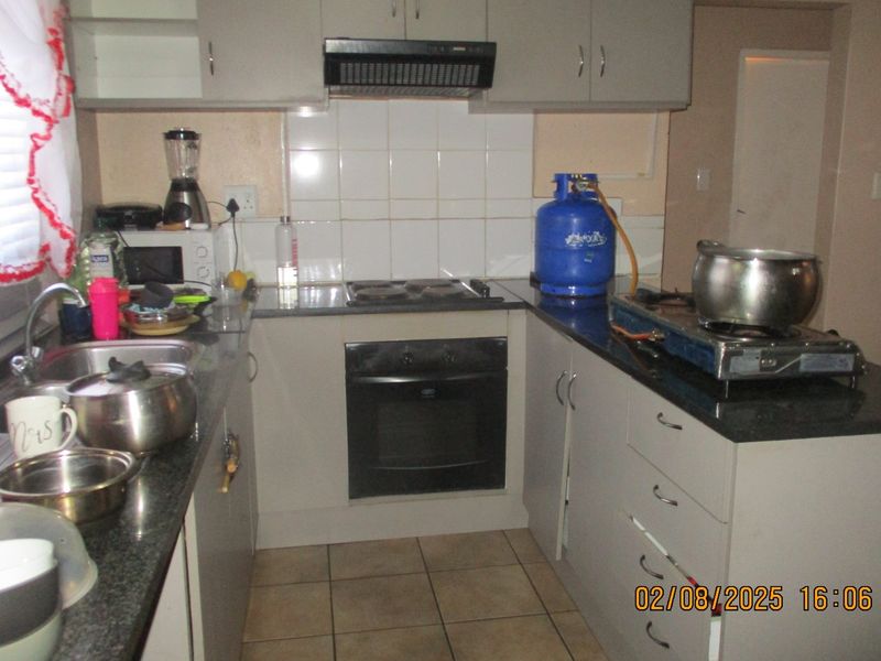 "2-Bed Apartment for Sale in Chloorkop" - Photo 6