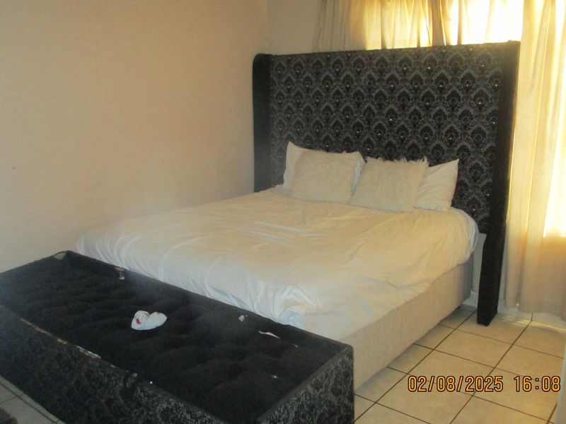 "2-Bed Apartment for Sale in Chloorkop" - Photo 9