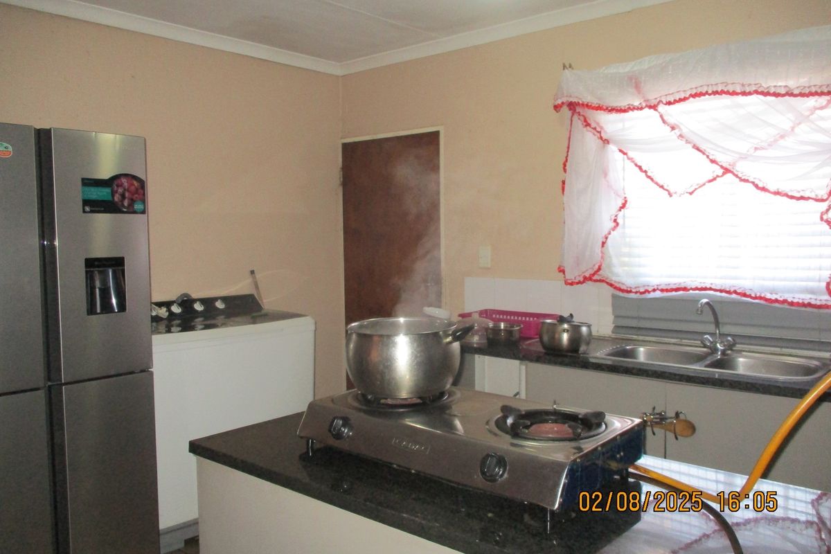 "2-Bed Apartment for Sale in Chloorkop" - Photo 5