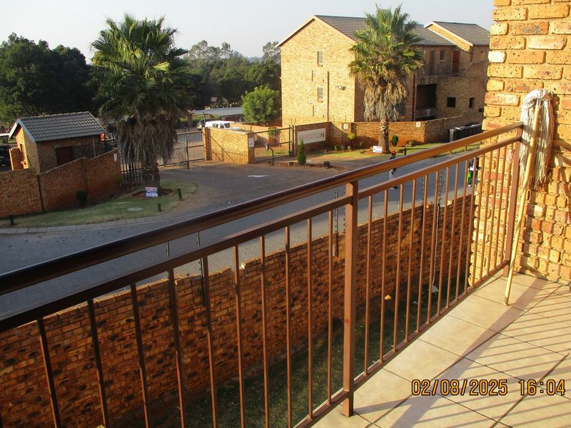 "2-Bed Apartment for Sale in Chloorkop" - Photo 3