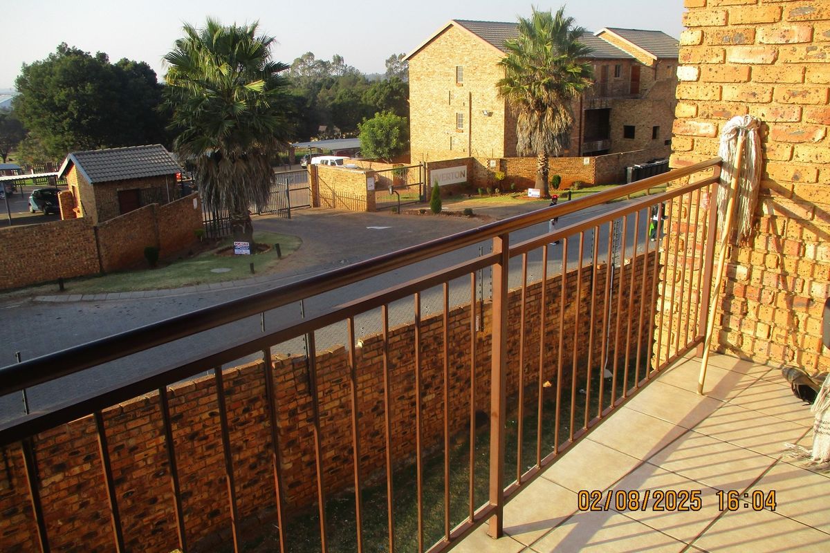 "2-Bed Apartment for Sale in Chloorkop" - Photo 3
