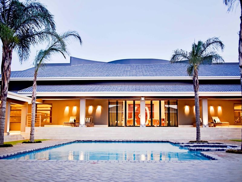 Exceptional house for sale in Wilkoppies! - Photo 2