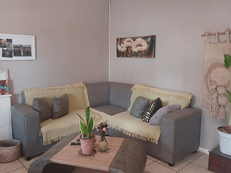 Ideal investment close to university - Photo 2