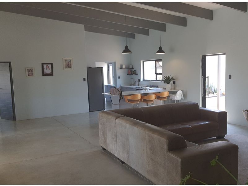 Luxurious  3 bedroom Home in sought after Zandspruit Bush and  Aero Estate bordering Hoedspruit Town - Photo 8