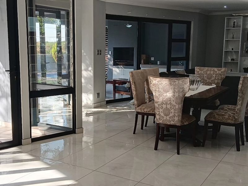 "Luxurious Coastal Home in Mzingazi Golf Estate" - Photo 8