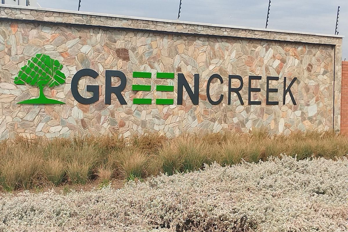 A very nice and neat two bedroom house in Zwartkopies ext 47 - Pretoria East - Photo 2