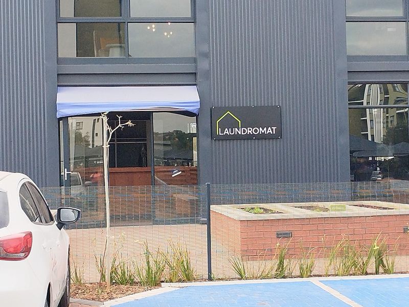 A very nice and neat two bedroom house in Zwartkopies ext 47 - Pretoria East - Photo 9