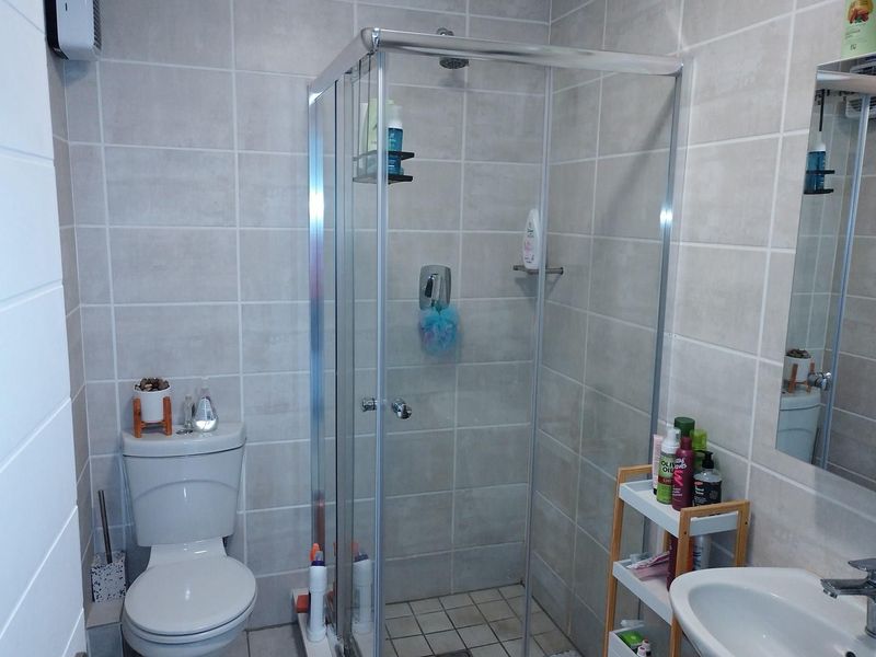 A very nice and neat two bedroom house in Zwartkopies ext 47 - Pretoria East - Photo 7