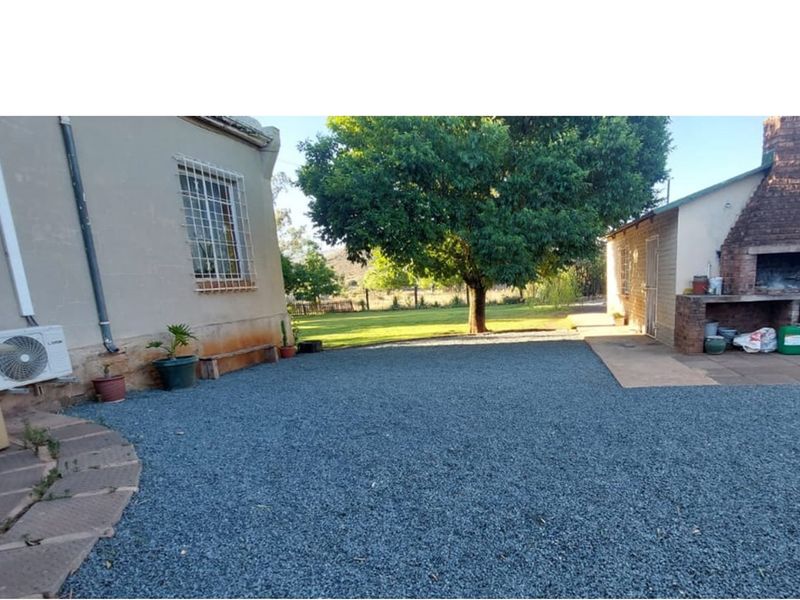 3 Bedroom Family Home for sale in Steynsburg Eastern Cape - Photo 7