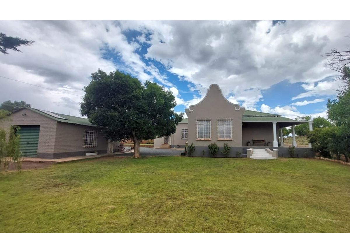 3 Bedroom Family Home for sale in Steynsburg Eastern Cape - Photo 5