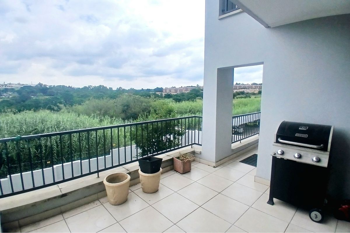 2 bedroom, 2 bathroom Lifestyle FOR SALE - Photo 5