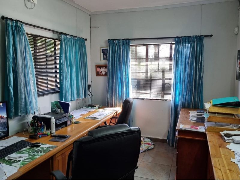 A Rare Gem in Hectorspruit - Where Style, Space and Serenity Meet - Photo 8