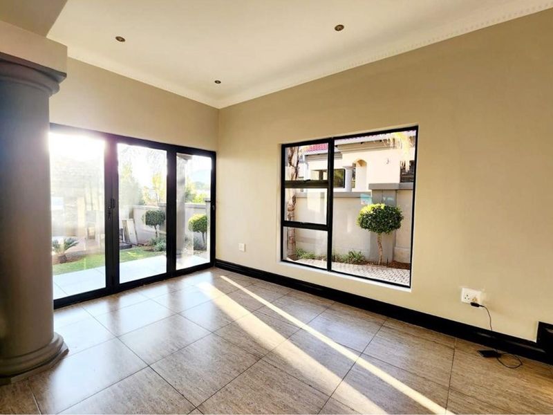 Eco-friendly nature estate which also boasts the ultimate in Luxury! - Photo 7