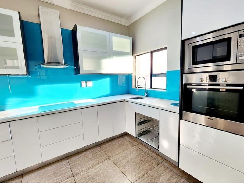 Eco-friendly nature estate which also boasts the ultimate in Luxury! - Photo 3