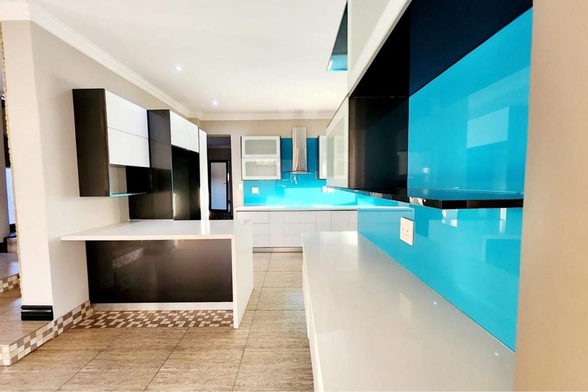 Eco-friendly nature estate which also boasts the ultimate in Luxury! - Photo 4