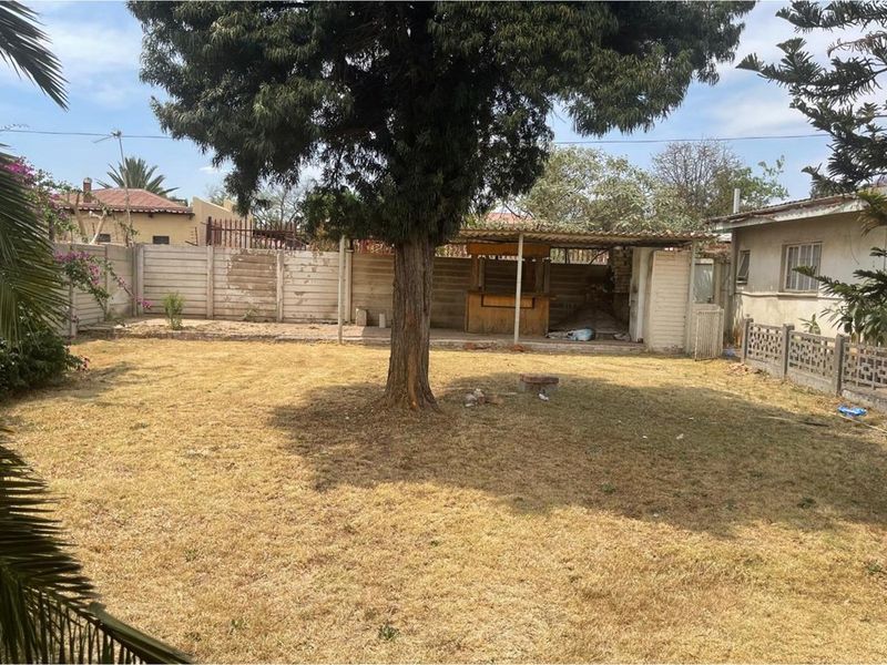 Potential Property for Investment in Witbank Central - Photo 7