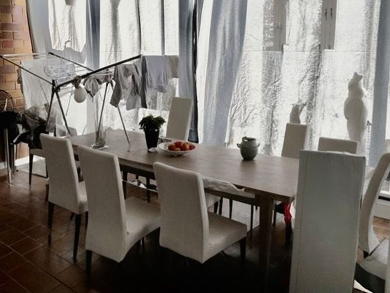 Charming 2-Bedroom Gem with Prime Location. - Photo 2