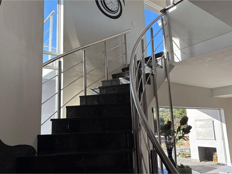 Exceptional Guesthouse Investment Opportunity or Ultimate Luxury Home! - Photo 8