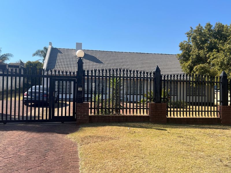 Spacious Family Home with Established Business and Development Potential - Photo 2