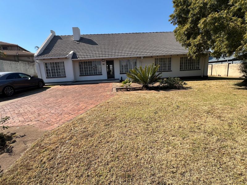 Spacious Family Home with Established Business and Development Potential - Photo 3