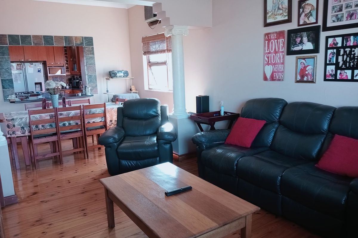 EXCEPTIONAL 3 BEDROOM HOME WITH FLATLET IN MOSEL - Photo 4