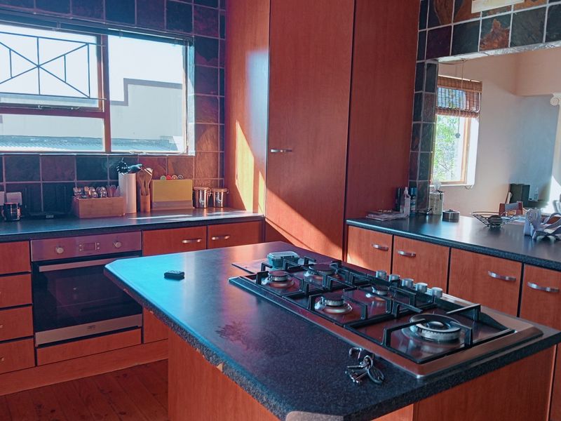 EXCEPTIONAL 3 BEDROOM HOME WITH FLATLET IN MOSEL - Photo 8