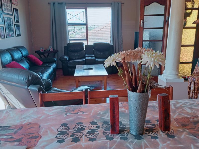 EXCEPTIONAL 3 BEDROOM HOME WITH FLATLET IN MOSEL - Photo 6