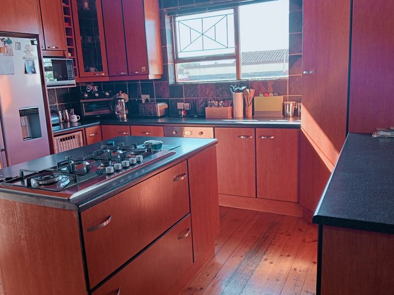 EXCEPTIONAL 3 BEDROOM HOME WITH FLATLET IN MOSEL - Photo 10