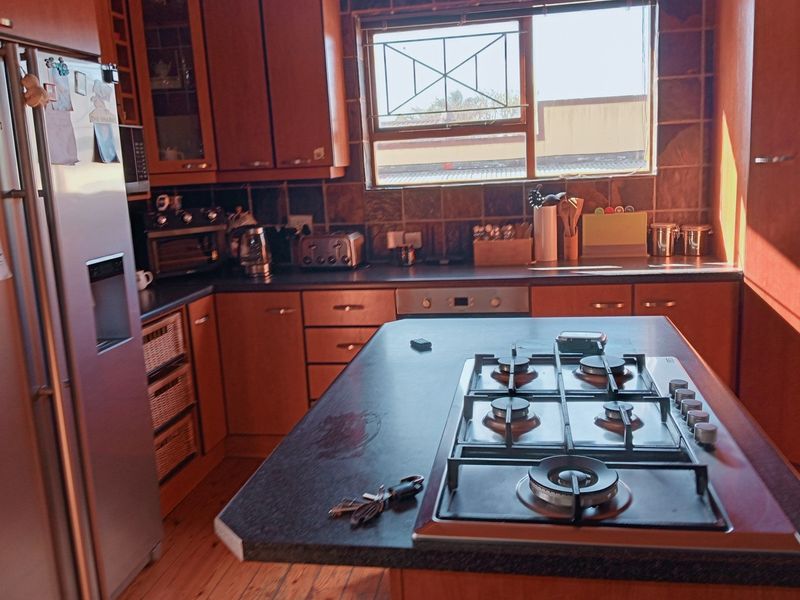 EXCEPTIONAL 3 BEDROOM HOME WITH FLATLET IN MOSEL - Photo 9