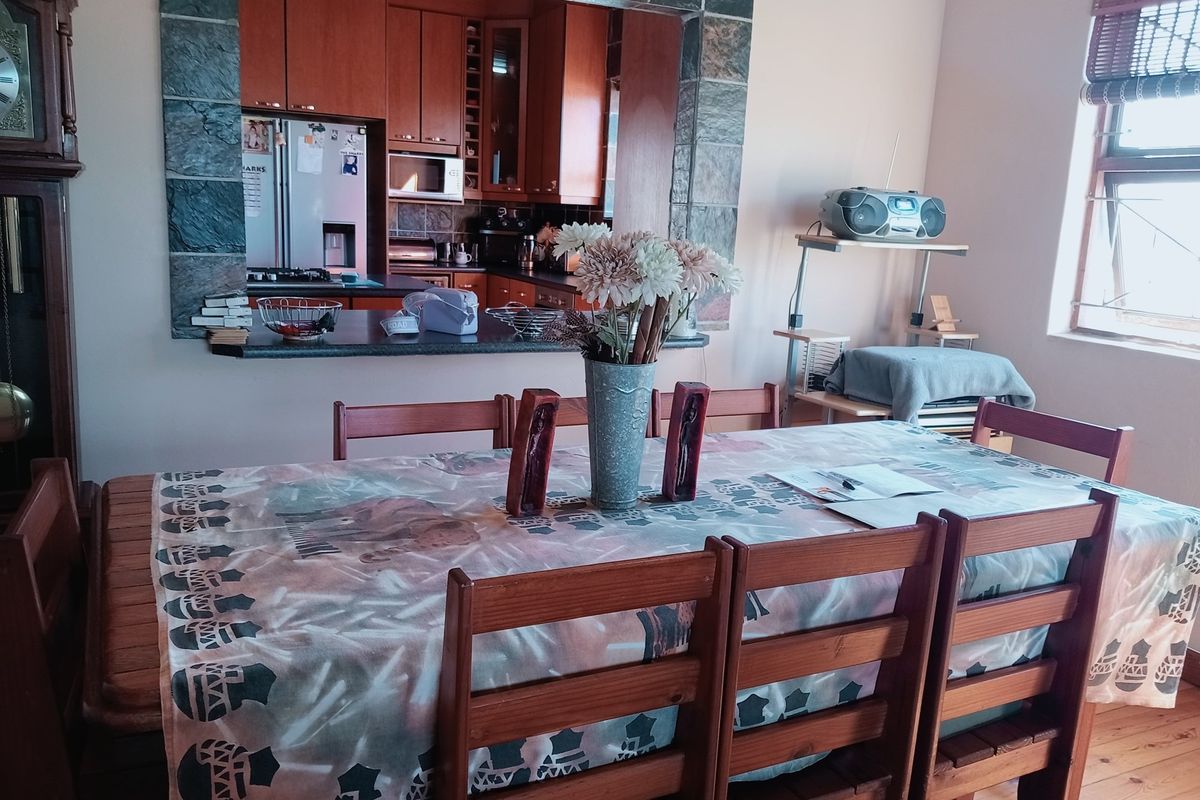 EXCEPTIONAL 3 BEDROOM HOME WITH FLATLET IN MOSEL - Photo 5