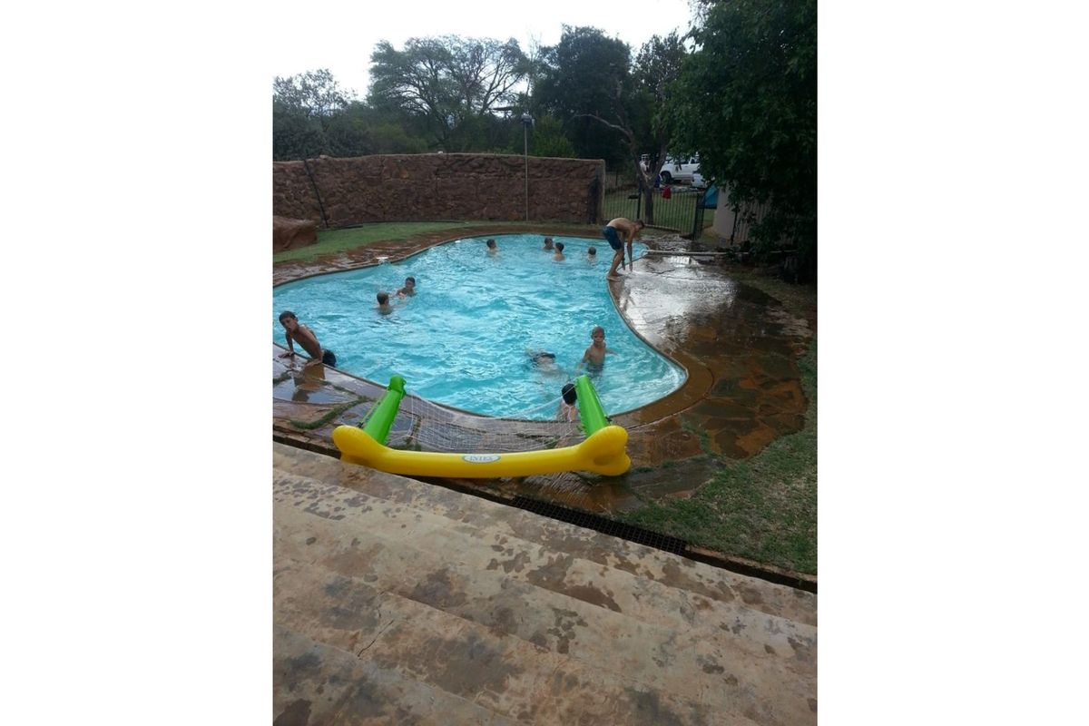 5 Bedroom House Plus Rondavel on lovely 23 Ha Farm - Photo 5