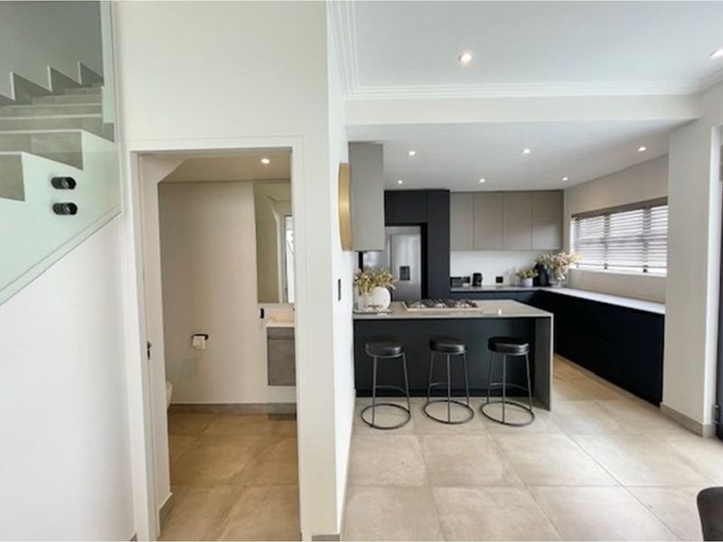 Modern, brand new 3 bed all en-suite duplex - Photo 7