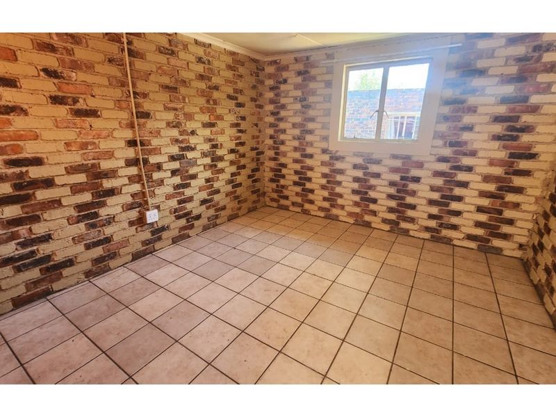 For Sale: Prime Investment Opportunity - 26 Rental Rooms - Photo 4